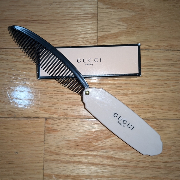 NEW GUCCI BEAUTY FOLDABLE COMB - Picture 3 of 4